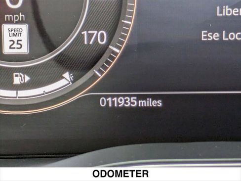 Used 2024 Jaguar F-PACE R-Dynamic S image 19