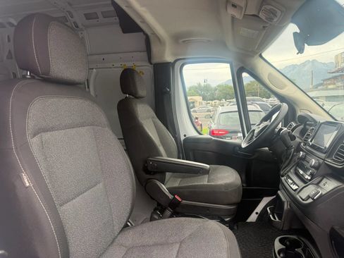 Used 2024 RAM ProMaster 2500 FWD image 30