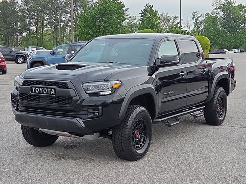 Used 2023 Toyota Tacoma TRD Pro image 2