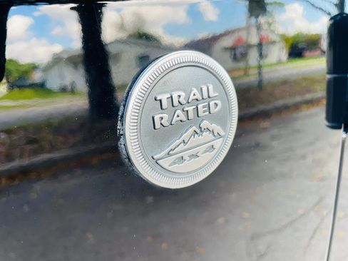 Used 2014 Jeep Wrangler Unlimited Sport w/ Connectivity Group image 16