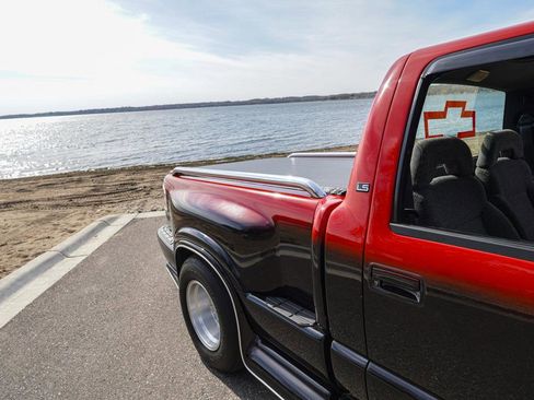Used 1997 Chevrolet S10 Pickup LS w/ Preferred Equipment Group RWD image 16