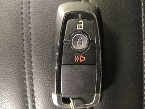 Used 2021 Ford Edge SEL FWD image 32