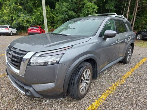 Used 2022 Nissan Pathfinder SL w/ Lighting Package (N92) AWD/4WD image 1