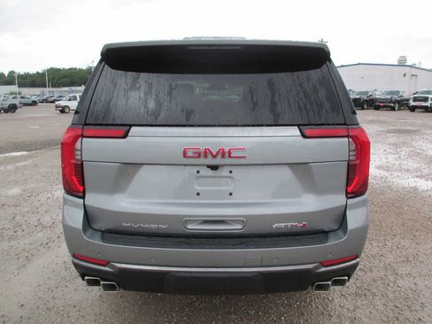 New 2026 GMC Yukon XL AT4 AWD/4WD image 5