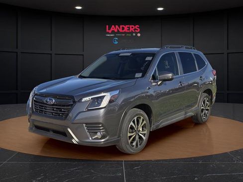 Used 2023 Subaru Forester Limited image 1