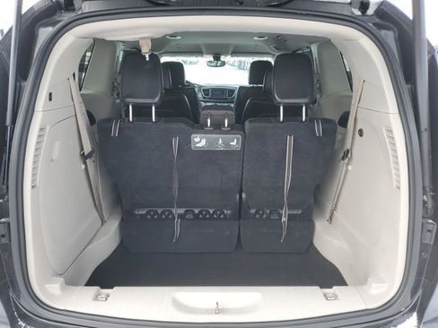 Used 2020 Chrysler Pacifica Touring-L image 31