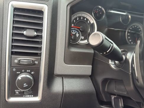 Used 2018 RAM 1500 Big Horn image 27