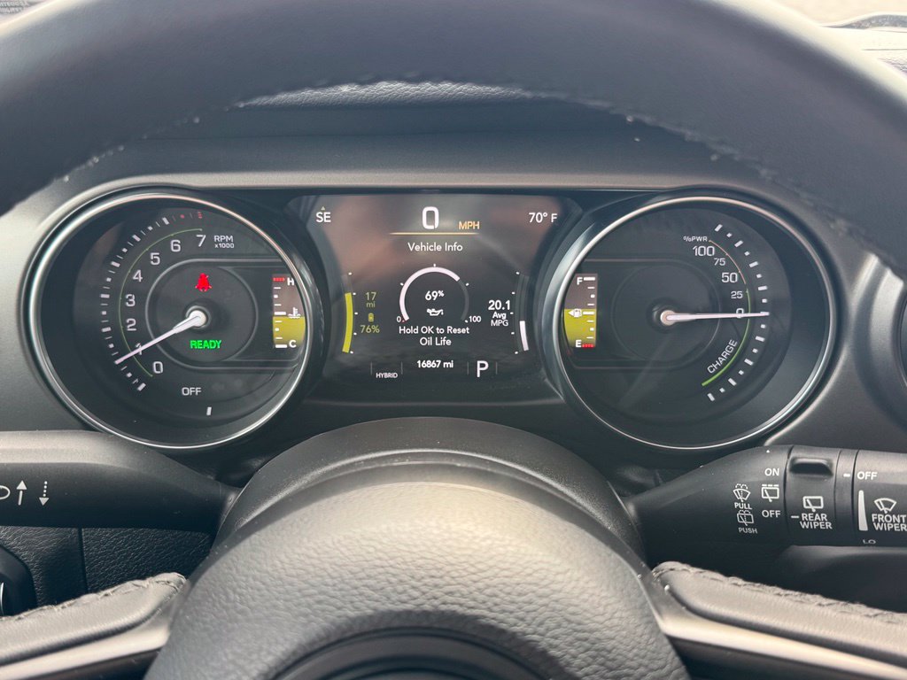 Used 2023 Jeep Wrangler Unlimited w/ Convenience Group AWD/4WD image 38