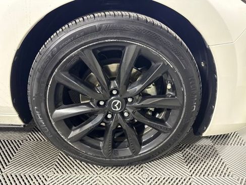 Used 2019 MAZDA MAZDA3 AWD Hatchback w/ Premium Pkg image 9