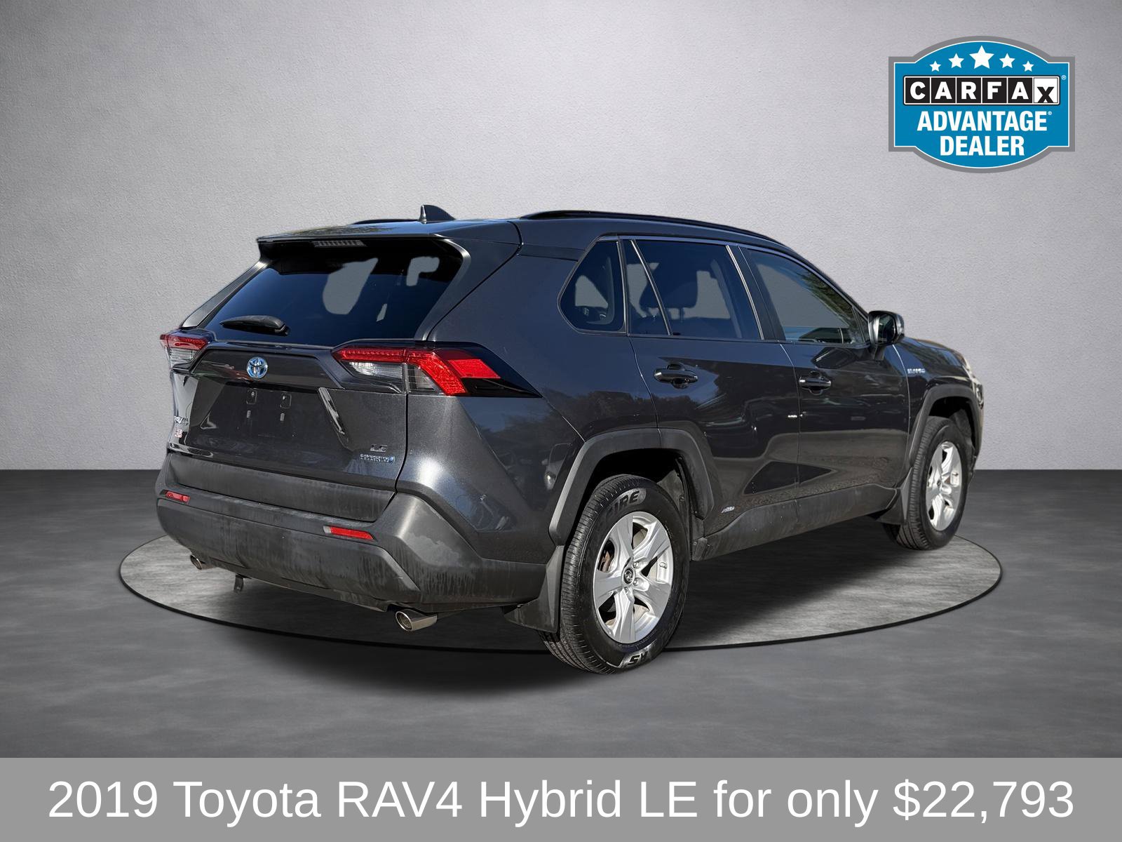 Used 2019 Toyota RAV4 LE w/ Carpet Mat Package AWD/4WD image 6
