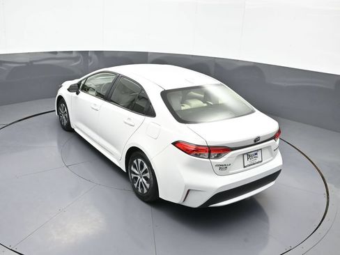 Certified 2020 Toyota Corolla LE FWD image 38