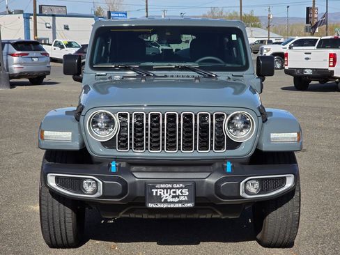 Used 2024 Jeep Wrangler Sahara w/ Safety Group image 8