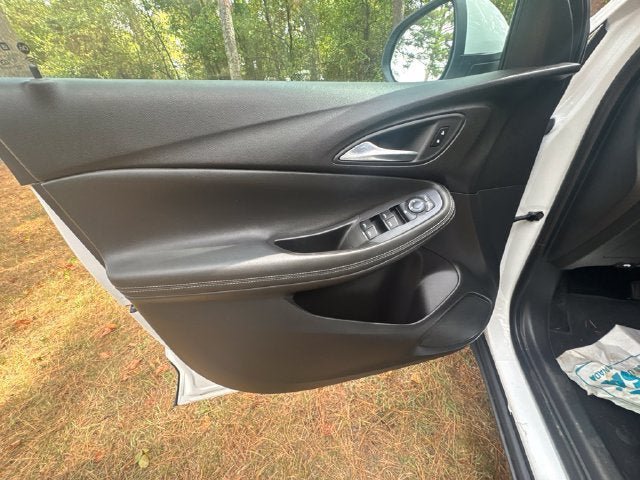 Used 2024 Buick Encore GX Preferred FWD image 18