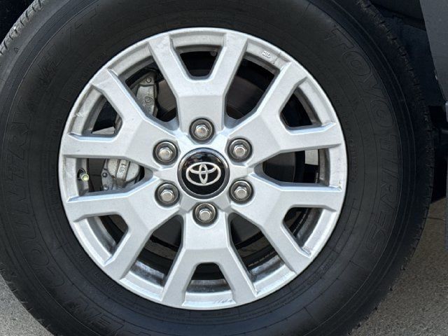 Used 2024 Toyota Tacoma SR5 RWD image 10
