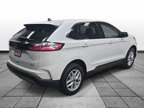 Used 2022 Ford Edge SEL w/ Convenience Package image 5