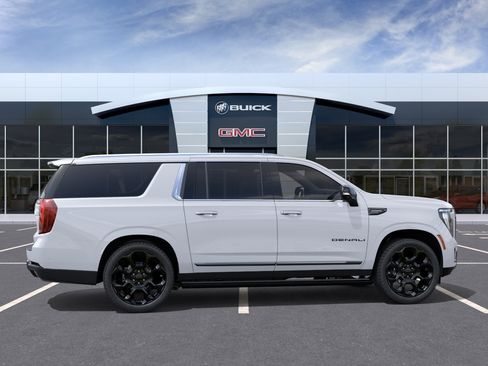 New 2026 GMC Yukon XL Denali Ultimate AWD/4WD image 5