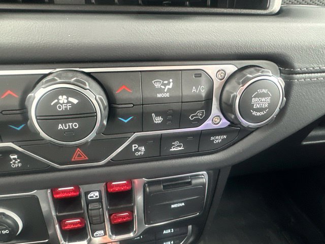 Used 2026 Jeep Wrangler Unlimited Rubicon w/ Safety Group AWD/4WD image 25