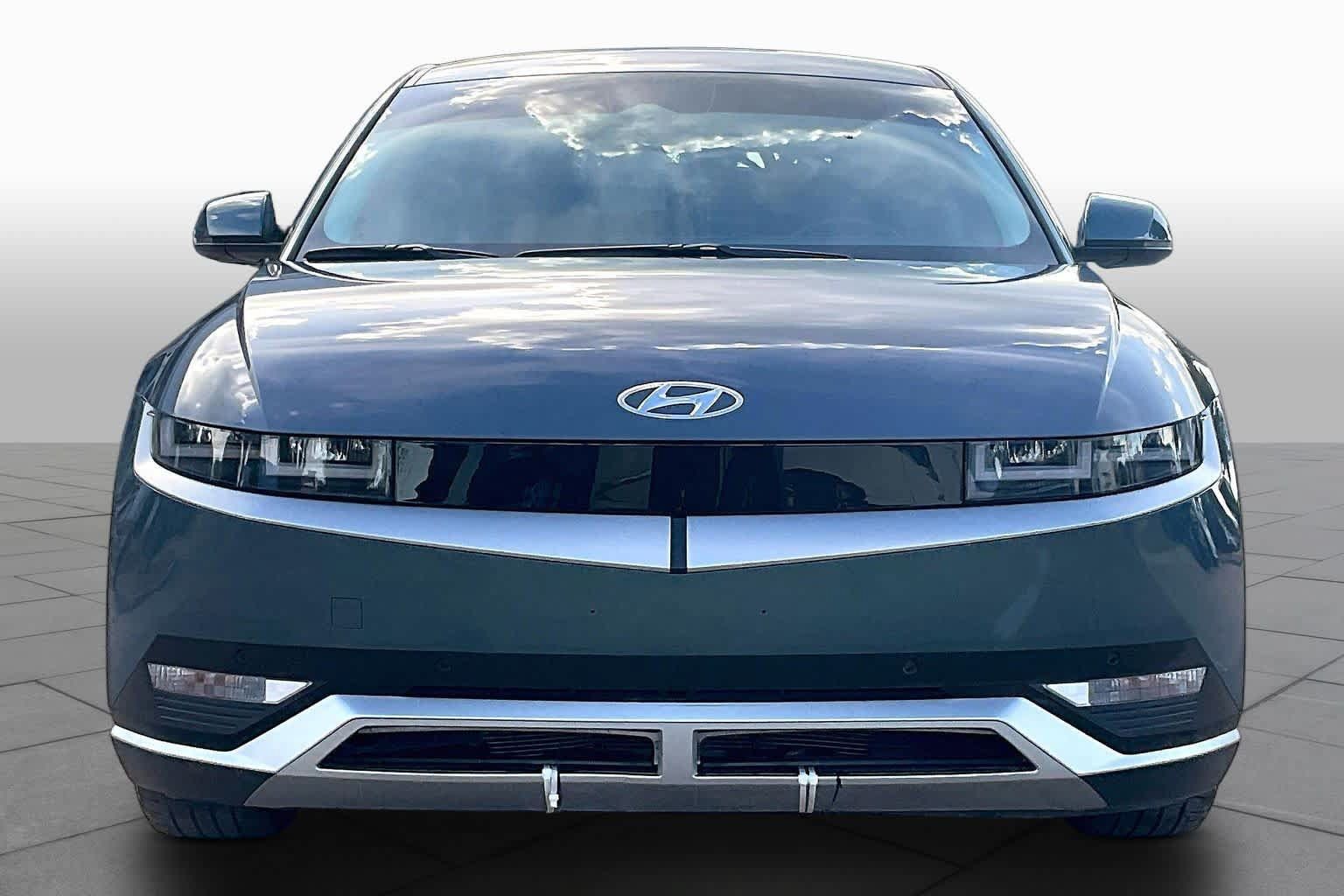 Certified 2023 Hyundai Ioniq 5 SEL AWD/4WD image 3