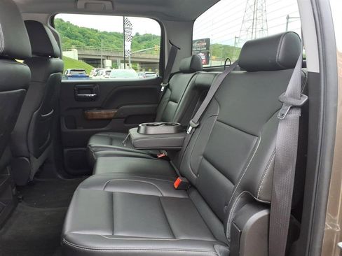 Used 2014 GMC Sierra 1500 SLT w/ SLT Crew Cab Value Package AWD/4WD image 8