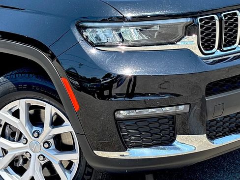 Used 2022 Jeep Grand Cherokee L Limited RWD image 7