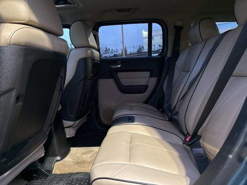 Used 2007 HUMMER H3 image 26