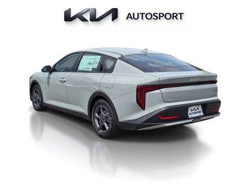 New 2026 Kia K4 FWD image 10