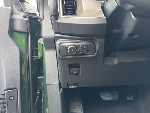 New 2025 Ford Bronco Outer Banks w/ Sasquatch Package image 13