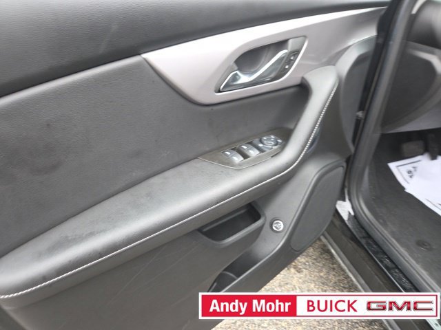 Used 2025 Chevrolet Blazer LT w/ Convenience Package FWD image 8