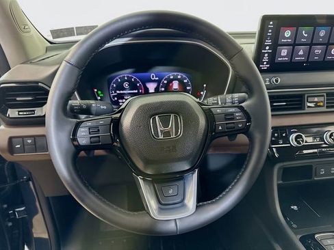 Used 2026 Honda Pilot Elite image 12