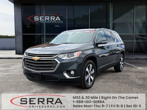 Used 2019 Chevrolet Traverse LT w/ LT Premium Package FWD image 1
