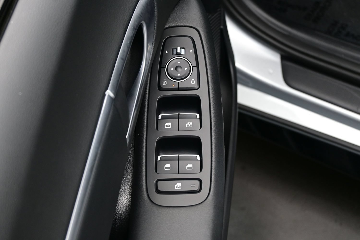 Certified 2026 Hyundai Sonata SEL FWD image 10