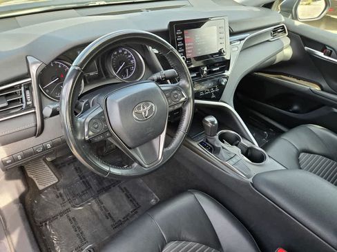Used 2024 Toyota Camry SE FWD image 11