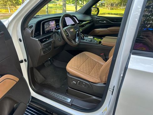 Used 2021 Cadillac Escalade ESV Sport w/ Driver Assist Tech Package image 12