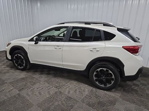 Used 2023 Subaru Crosstrek 2.0i Premium image 4