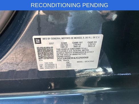 Used 2018 Chevrolet Silverado 1500 LT w/ LT Eassist Package AWD/4WD image 3