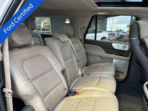 Used 2022 Lincoln Navigator L Reserve image 11