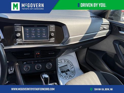 Used 2023 Volkswagen Jetta Sport FWD image 38