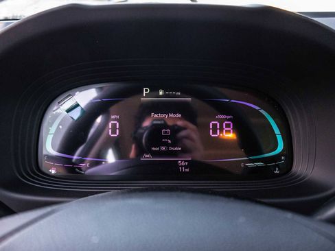 Used 2025 Hyundai Venue SEL image 34