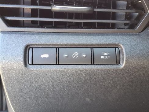 Used 2021 Nissan Altima 2.5 SV FWD image 14