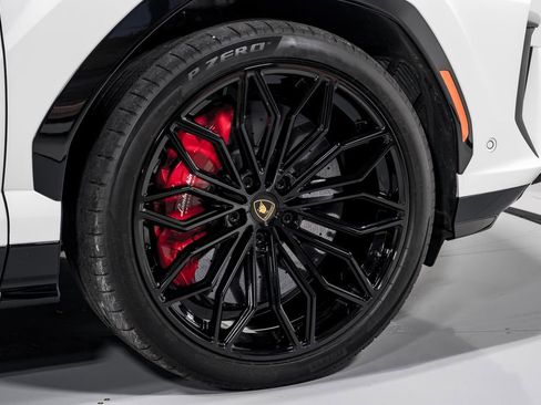 Used 2025 Lamborghini Urus SE image 53