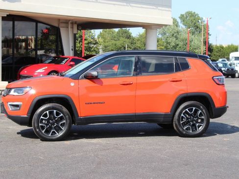 Used 2021 Jeep Compass Trailhawk AWD/4WD image 6