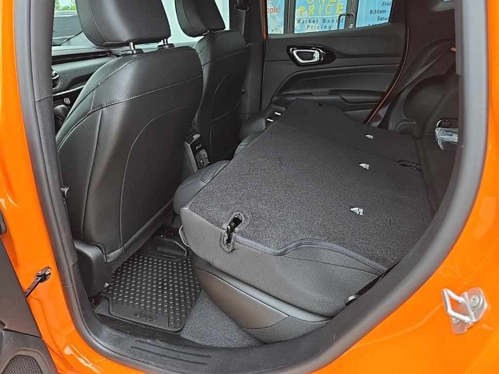 New 2026 Jeep Compass Latitude AWD/4WD image 80