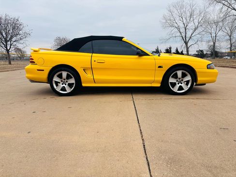 Used 1995 Ford Mustang GT RWD image 23