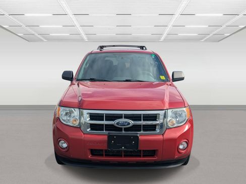 Used 2010 Ford Escape XLT image 8