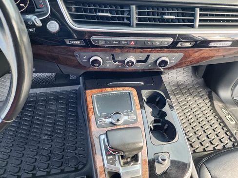 Used 2018 Audi Q7 3.0T Premium Plus w/ Premium Plus Package image 19