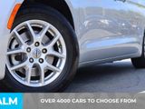 Used 2022 Chrysler Voyager LX image 3