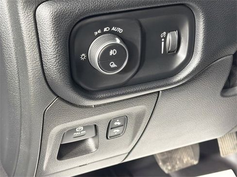 Used 2022 RAM 1500 Big Horn image 10