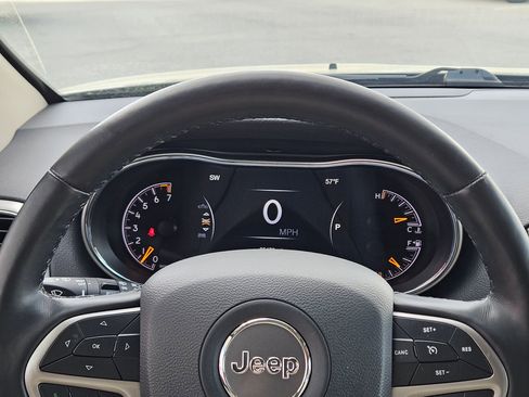 Used 2021 Jeep Grand Cherokee Limited w/ Trailer Tow Group IV image 17