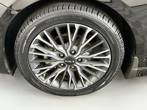 Used 2023 Kia Forte GT-Line w/ GT-Line Premium Package image 11