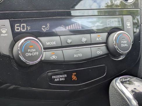 Used 2018 Nissan Rogue SV FWD image 9